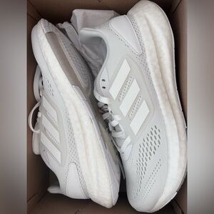 adidas runners brand new size 8.5